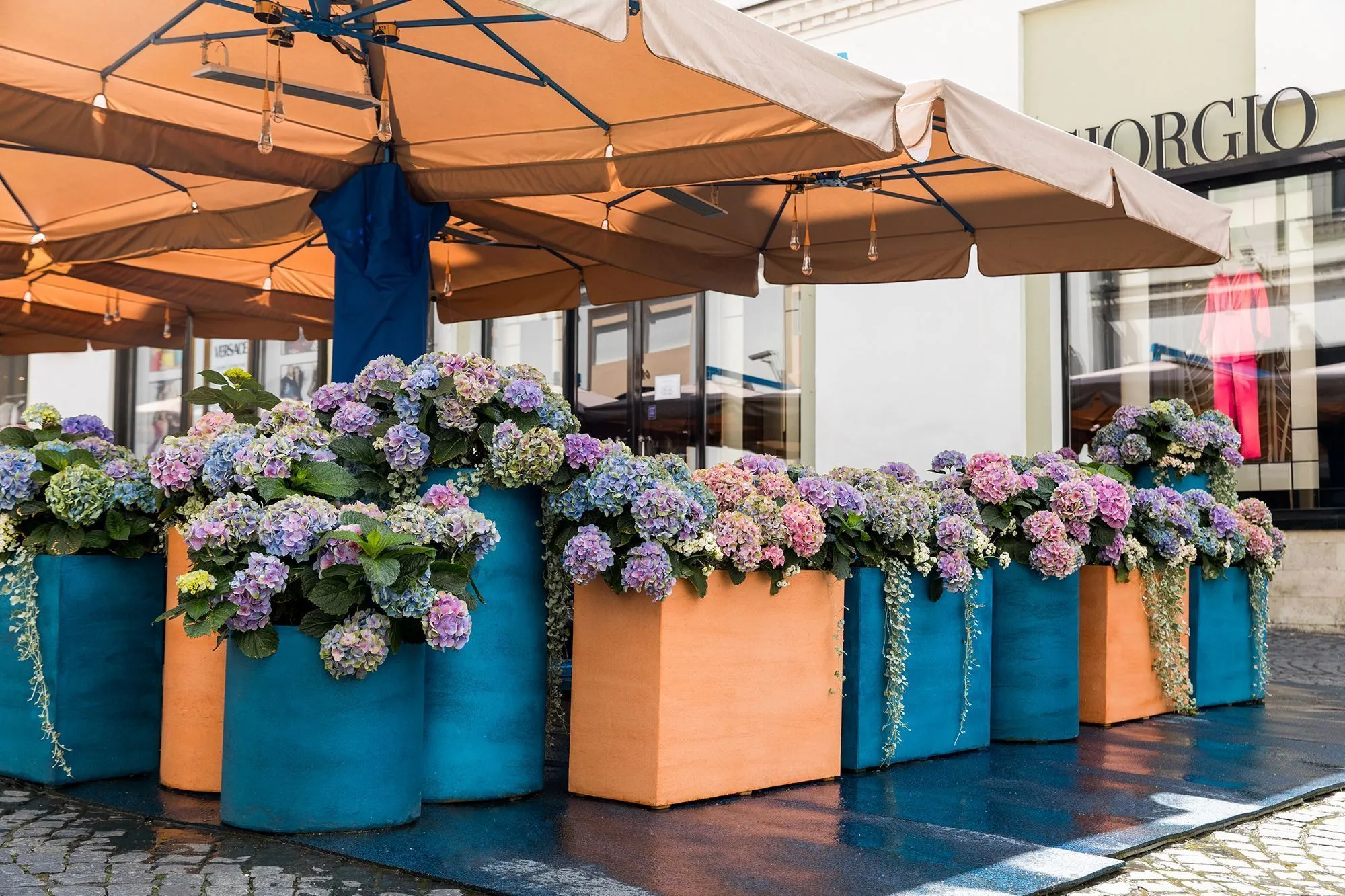 Cylinder cobalt blue